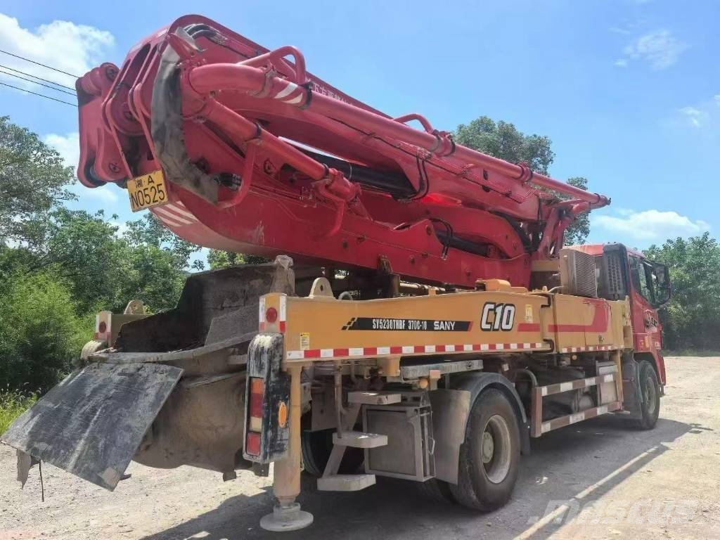 Sany SY5230THBF Pacēlāji, vinčas un materiālu lifti