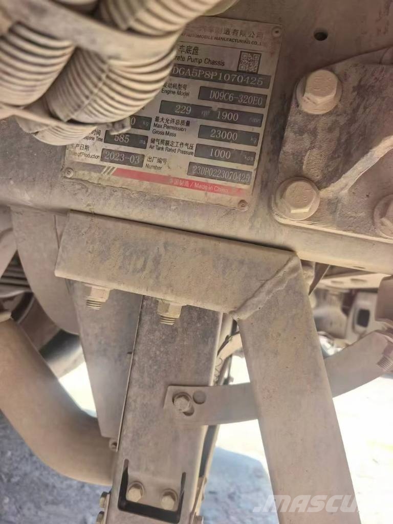 Sany SY5230THBF Pacēlāji, vinčas un materiālu lifti