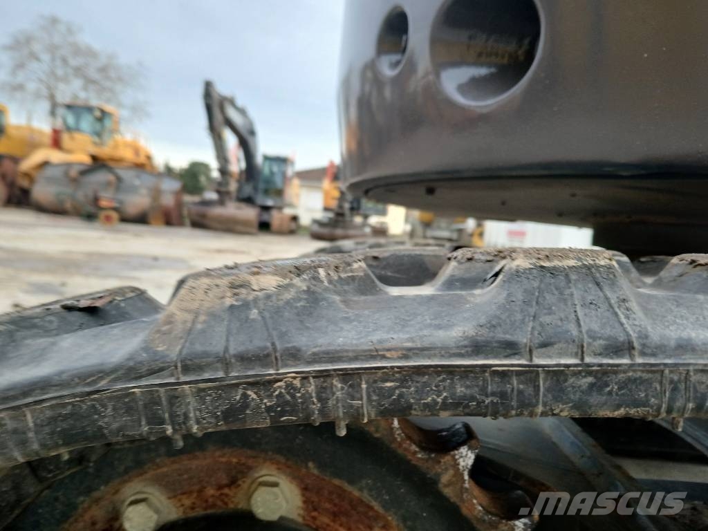 Volvo ECR 25 Electric Mini kotrók < 7t