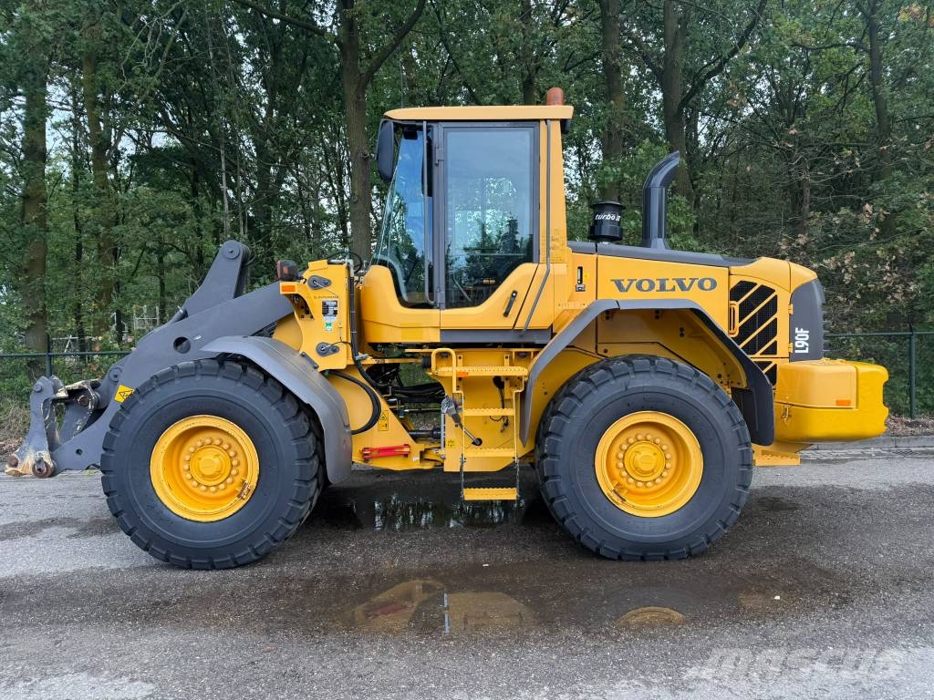 Volvo L90F Pale gommate