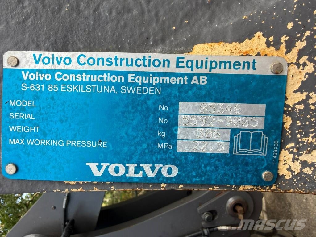 Volvo L90F Pale gommate