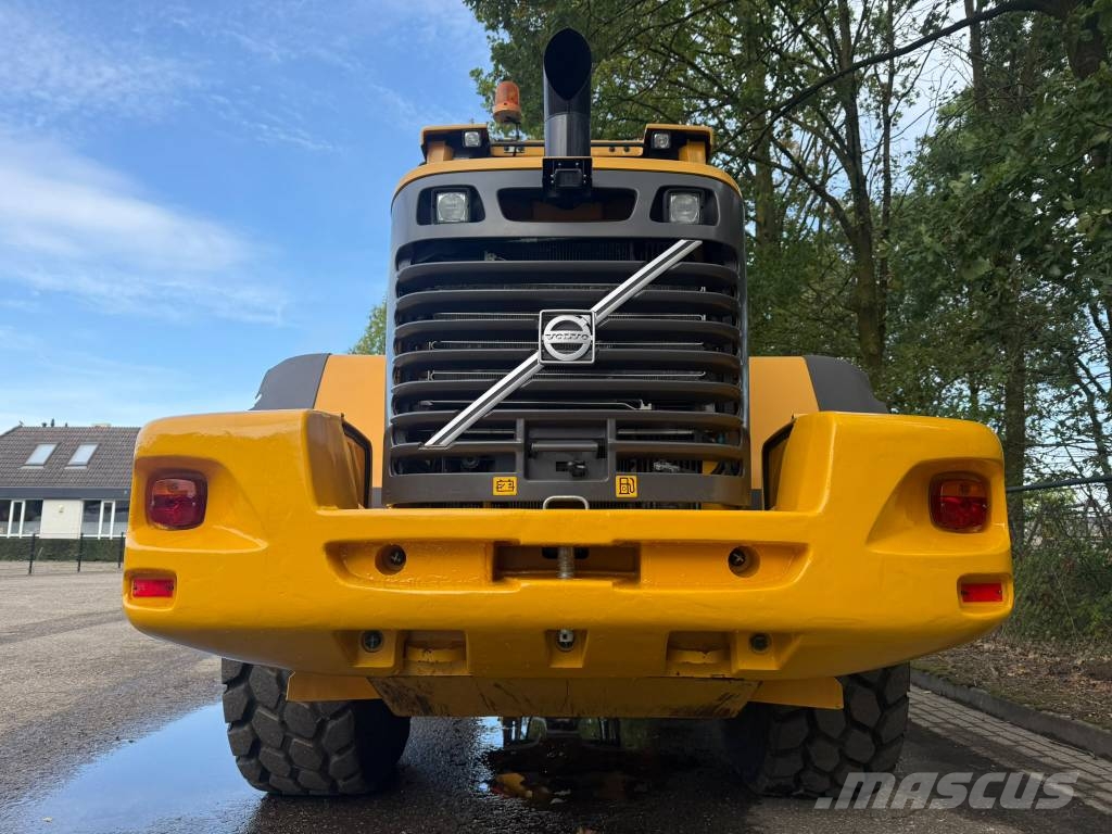 Volvo L90F Pale gommate