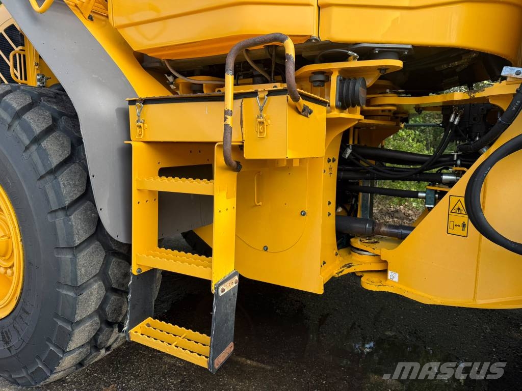 Volvo L90F Pale gommate