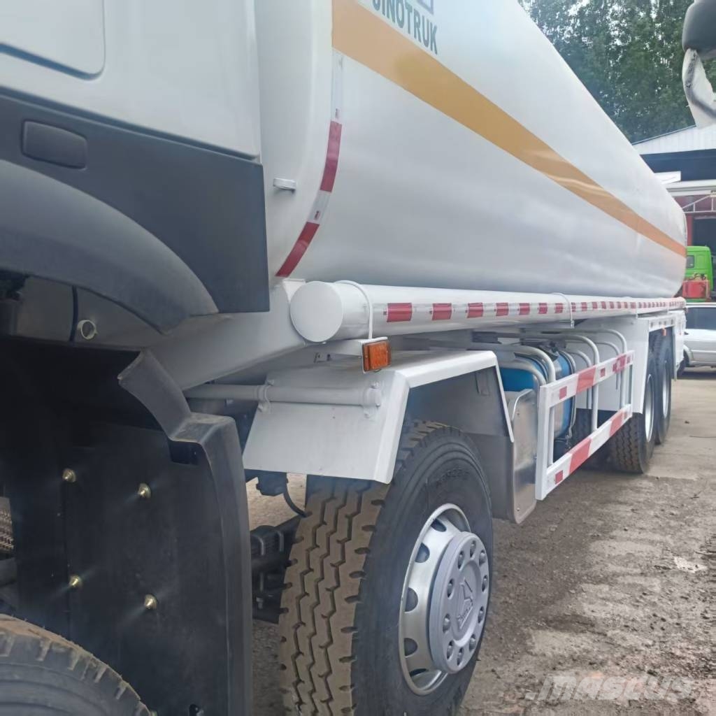 Sinotruk Howo  371 Fuel Tanker（8*4）  32m³ Transport – ostalo