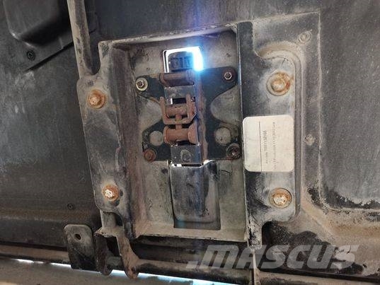 CAT TH 408 mask Kabinen