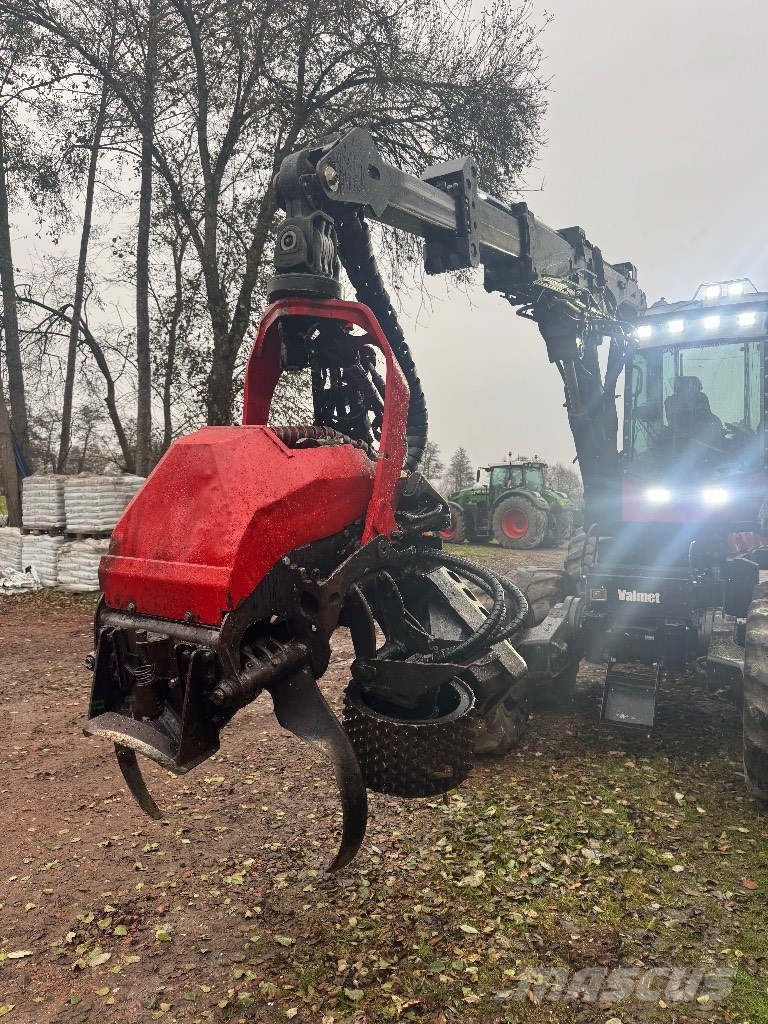 Valmet 911.3 Betakarítók