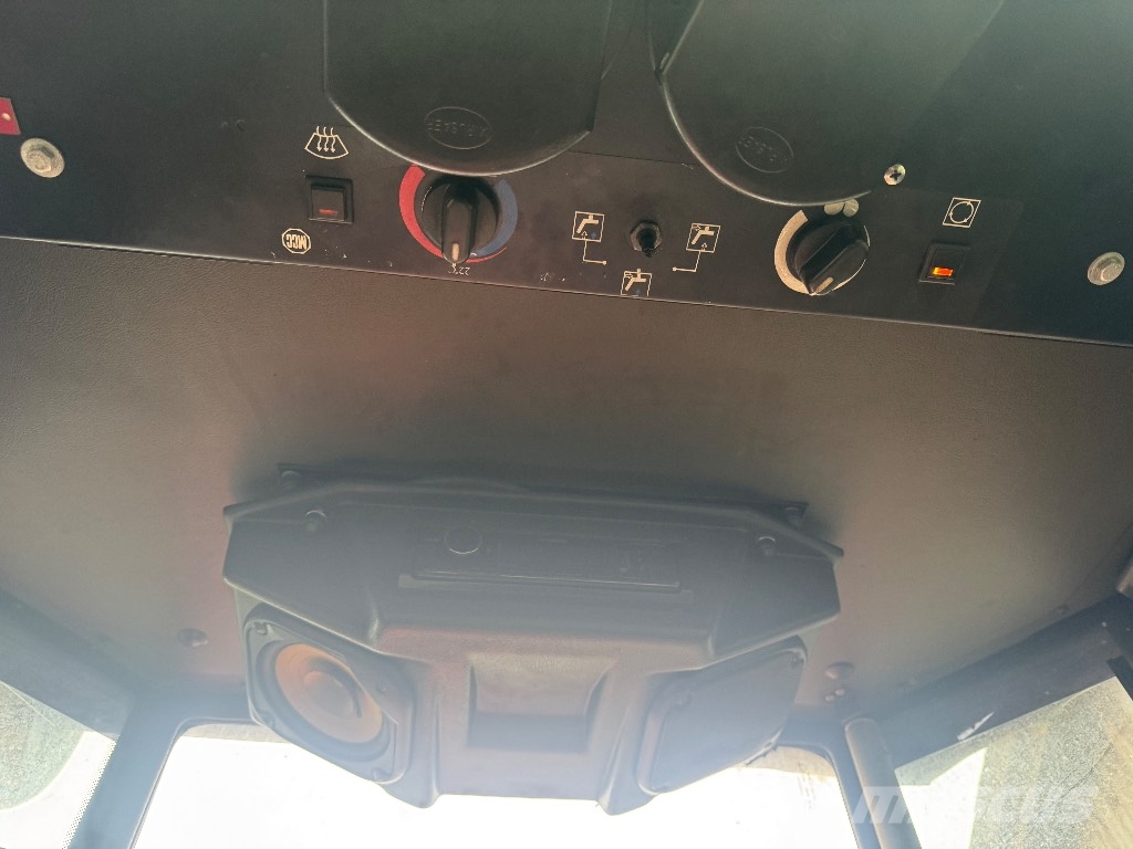 Valmet 911.3 Betakarítók