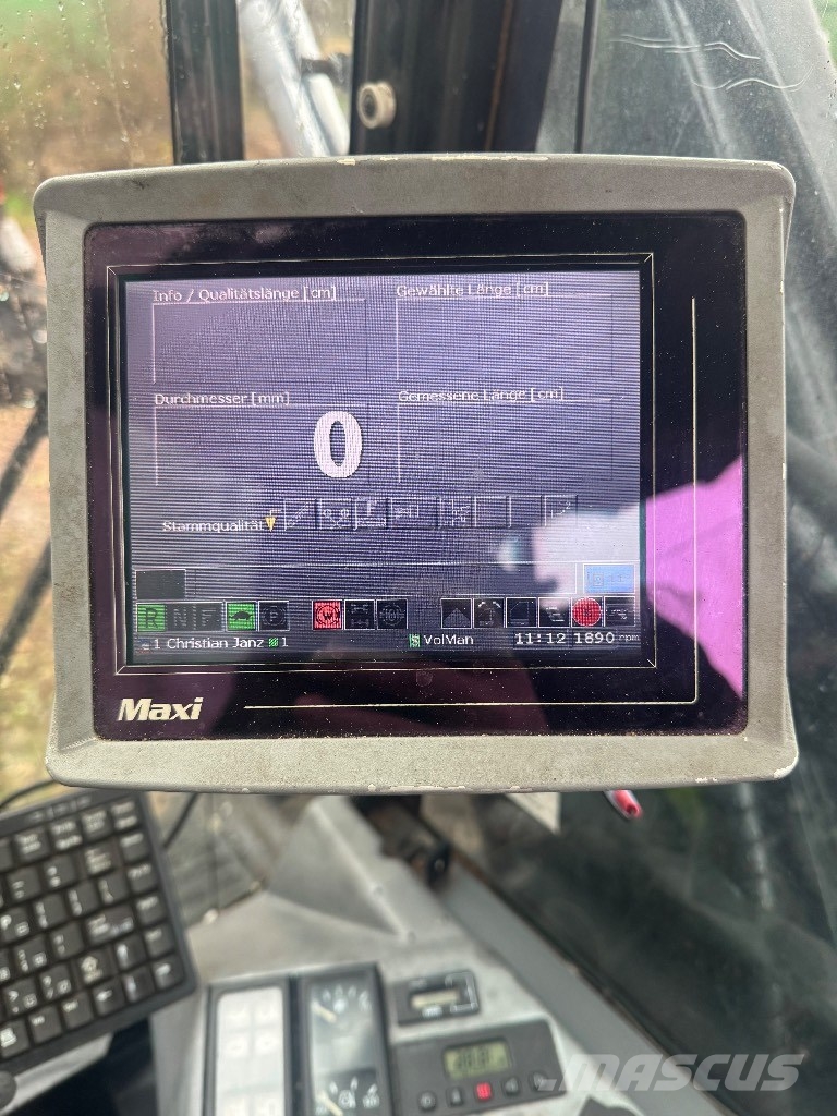 Valmet 911.3 Betakarítók