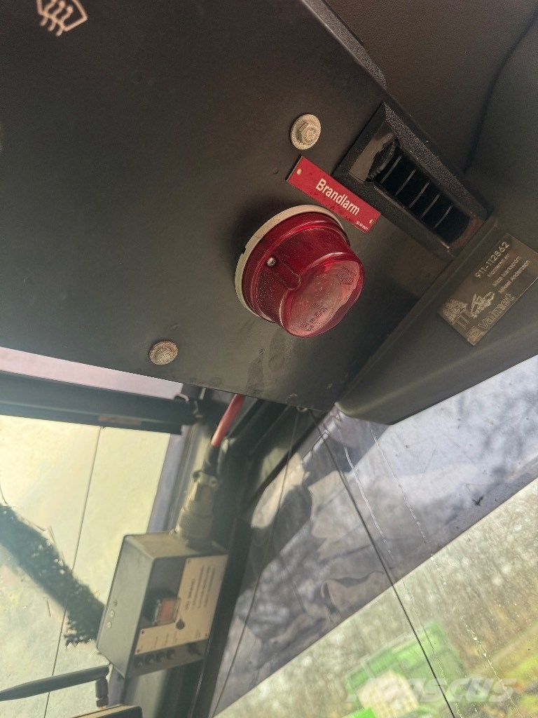 Valmet 911.3 Betakarítók