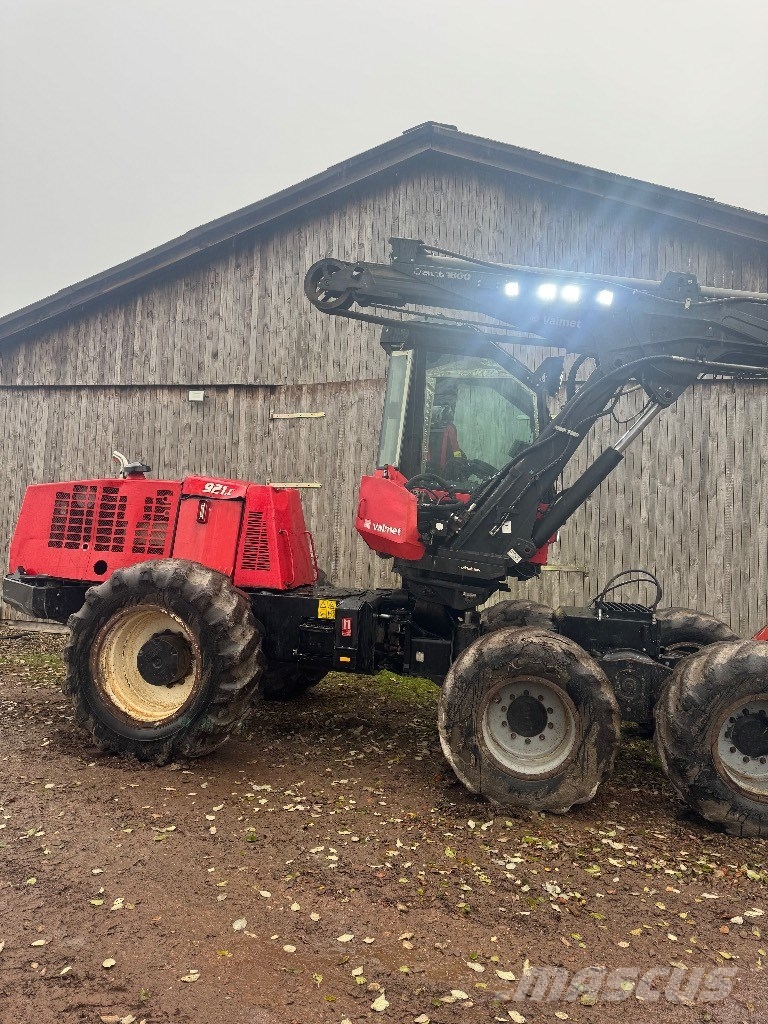 Valmet 911.3 Betakarítók