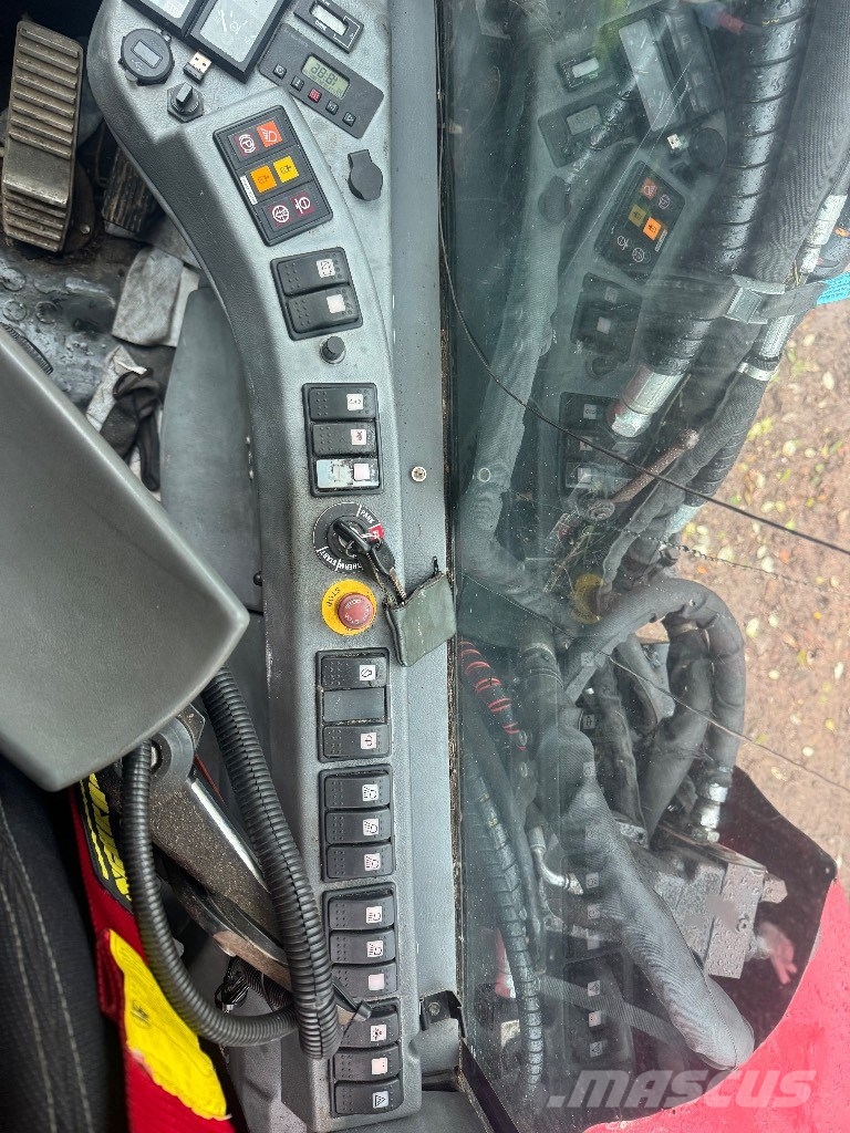 Valmet 911.3 Betakarítók