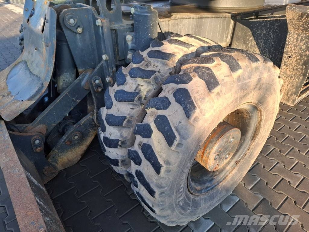Komatsu PW160-11 Εκσκαφείς με τροχούς - λάστιχα