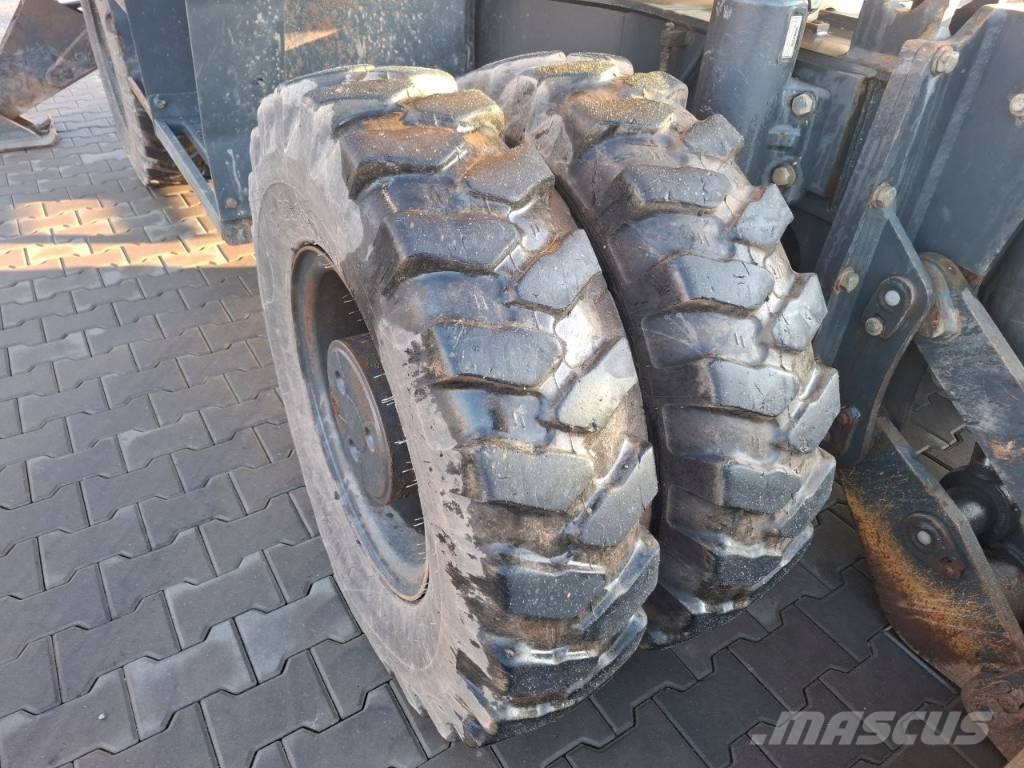 Komatsu PW160-11 Εκσκαφείς με τροχούς - λάστιχα