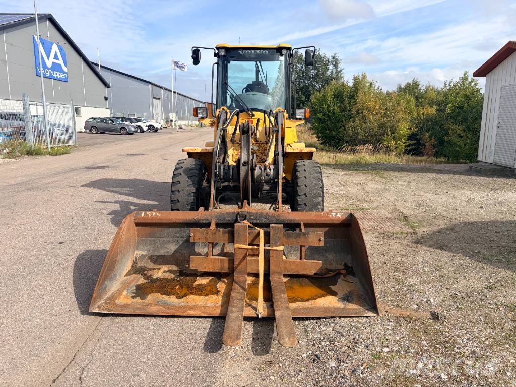 Volvo L 30 B PRO Kolesni nakladalci