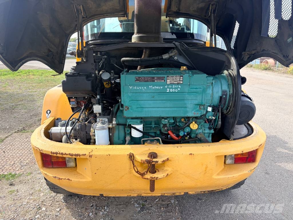 Volvo L 30 B PRO Kolesni nakladalci