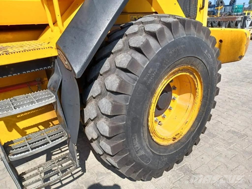 JCB 437ZX لوادر بعجل