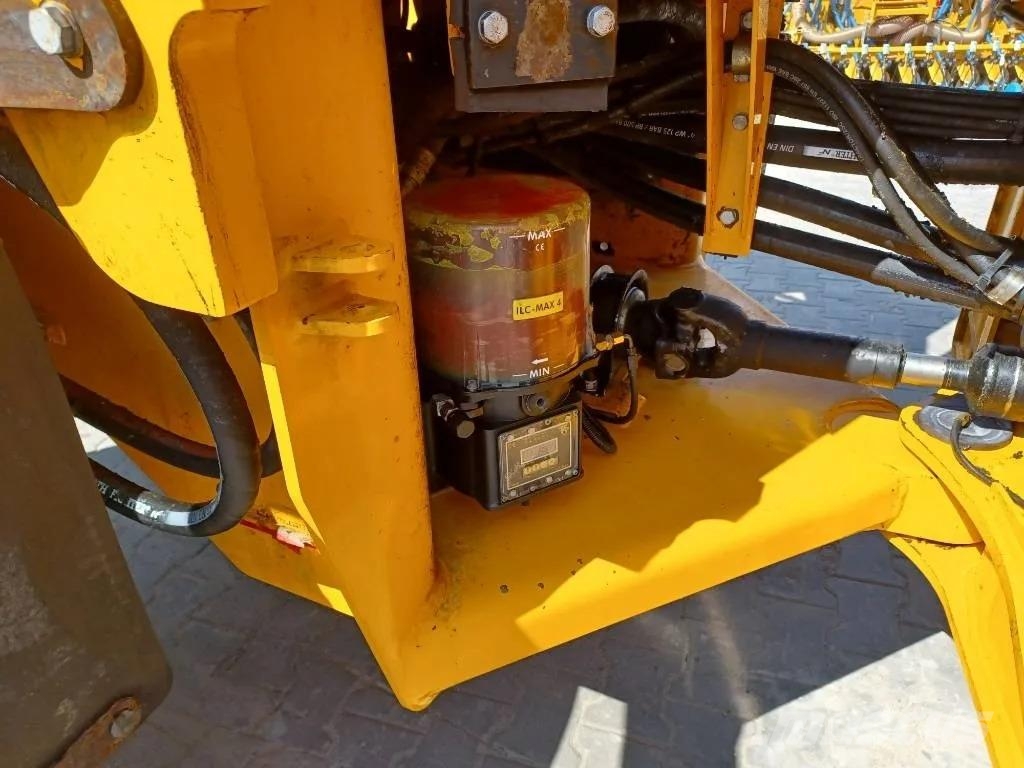 JCB 437ZX لوادر بعجل