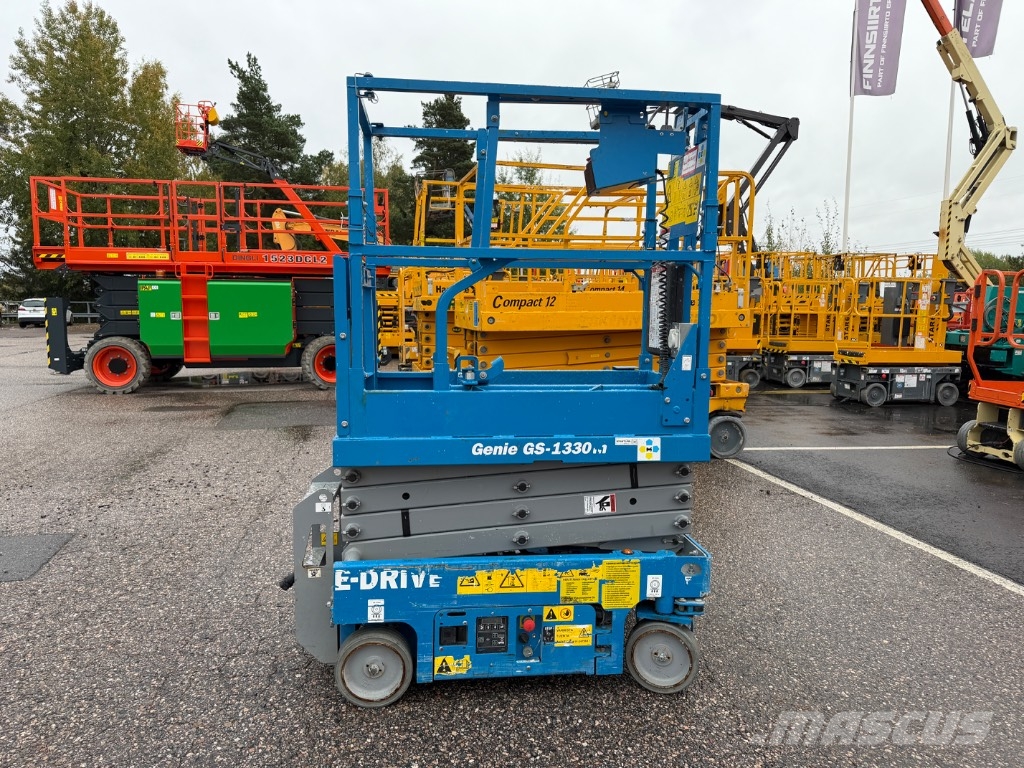 Genie gs1330 シザースリフト