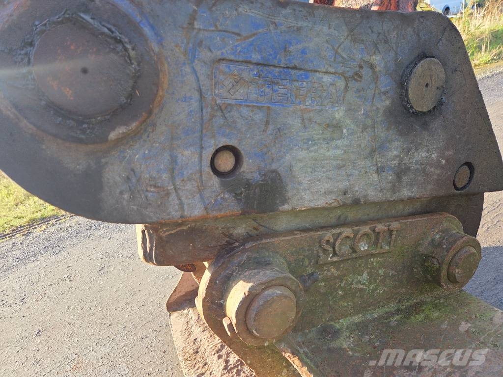 Hitachi ZX 210 LC-3 Escavadeiras de esteiras
