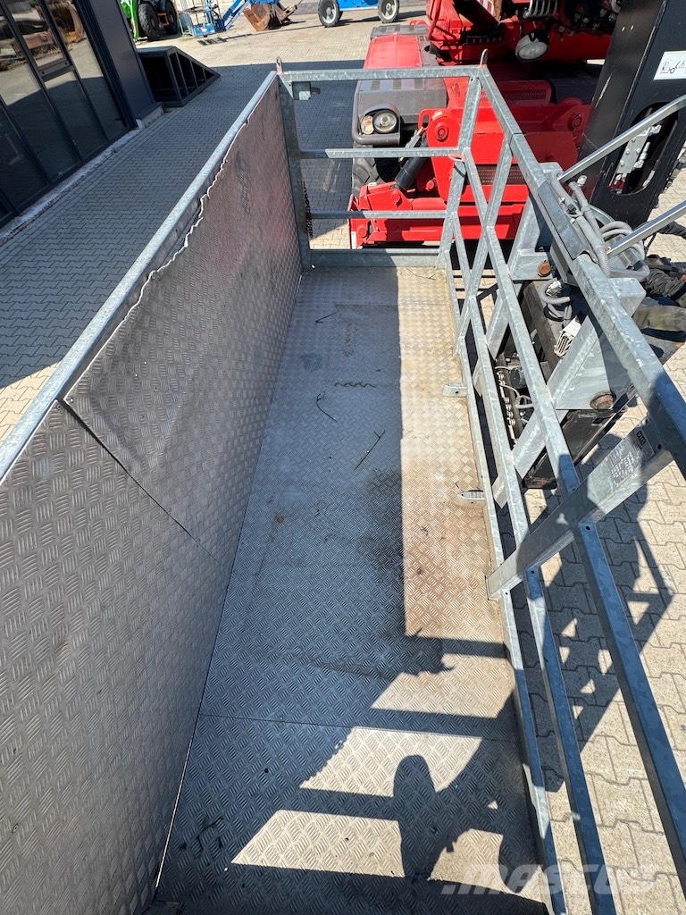Manitou MRT 2550 Privilege Plus 伸縮臂操作車