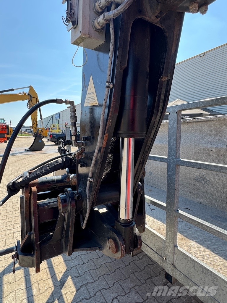 Manitou MRT 2550 Privilege Plus 伸縮臂操作車
