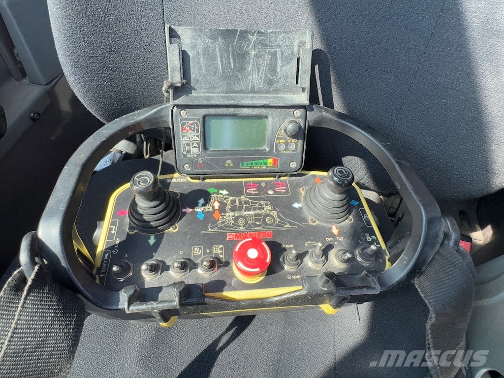 Manitou MRT 2550 Privilege Plus 伸縮臂操作車