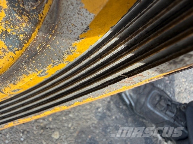 Bell B 50 D USED PARTS Camiones articulados