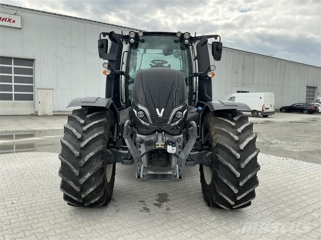 Valtra T155A 2A1 Traktorit