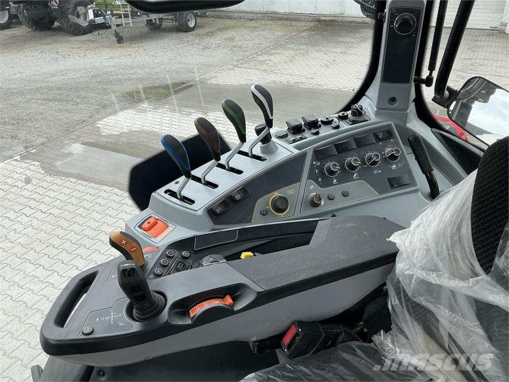 Valtra T155A 2A1 Traktorit