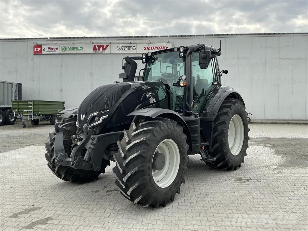 Valtra T155A 2A1 Traktorit