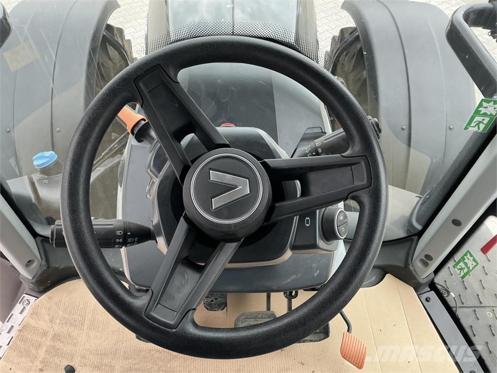 Valtra T155A 2A1 Traktorit
