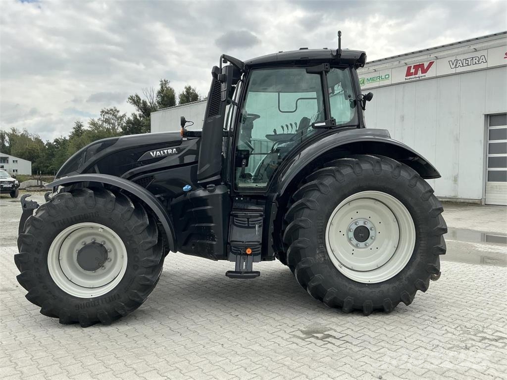 Valtra T155A 2A1 Traktorit