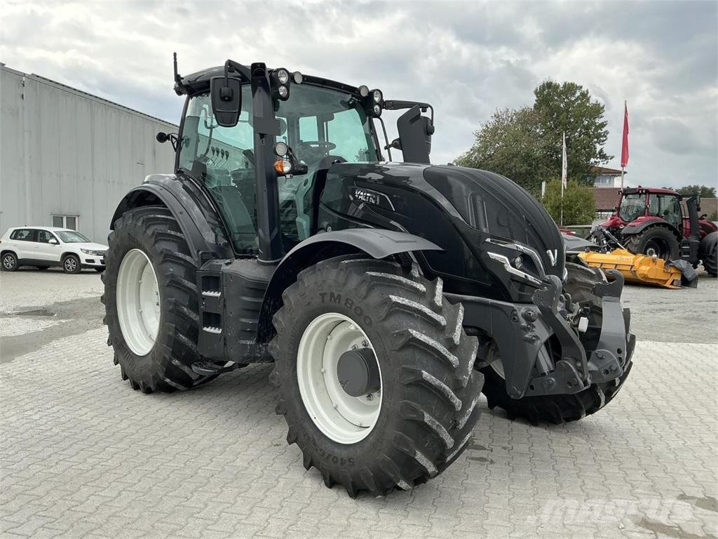 Valtra T155A 2A1 Traktorit