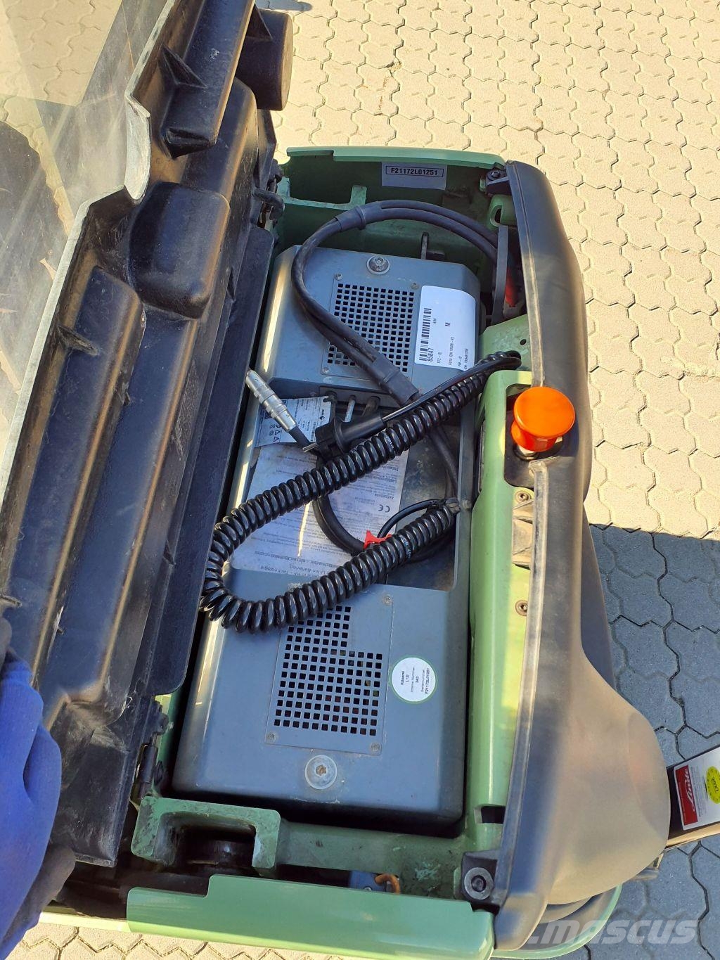 Linde L12i Ajettavat pinoamisvaunut