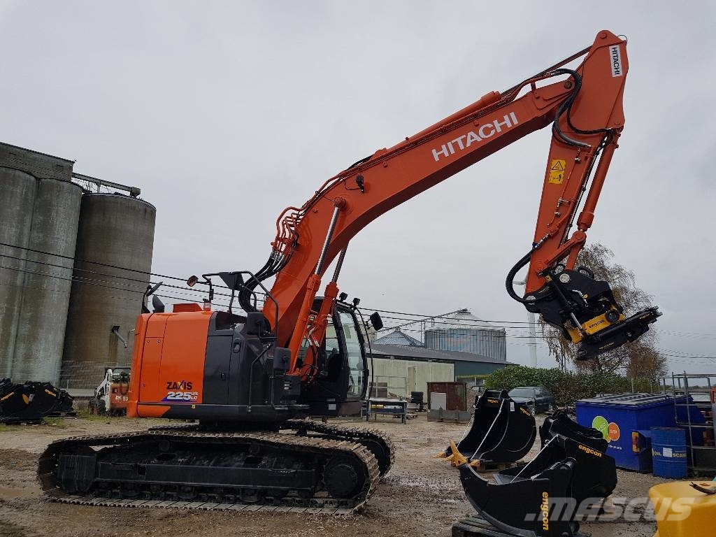 ユウタ Specyfikacja koparki Hitachi ZX 225 USRLC-3 (2007 - 2013
