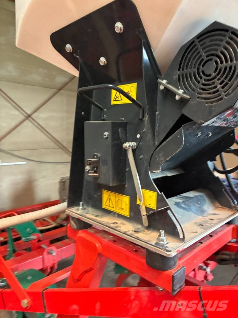 Kverneland CLC PRO 400 Ecēšas