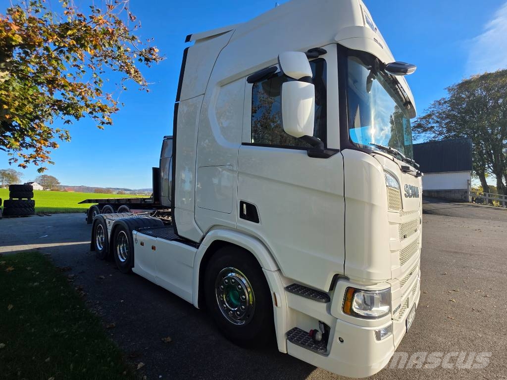 Scania R 730 6x4 Nyergesvontatók