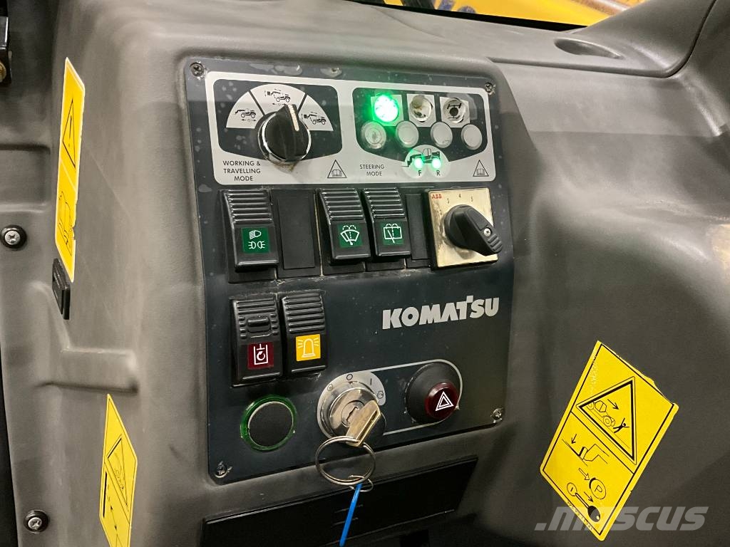 Komatsu WH 613 مناولات متداخلة