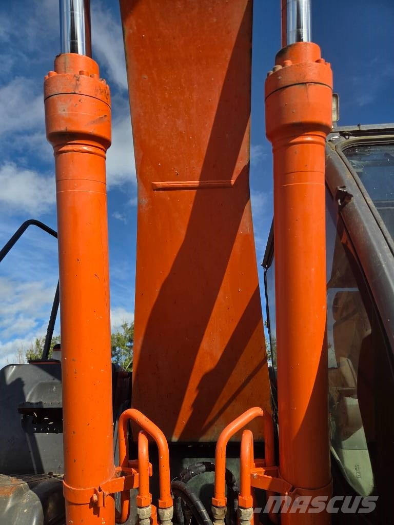 Hitachi ZX 210 LC-5 Crawler excavators