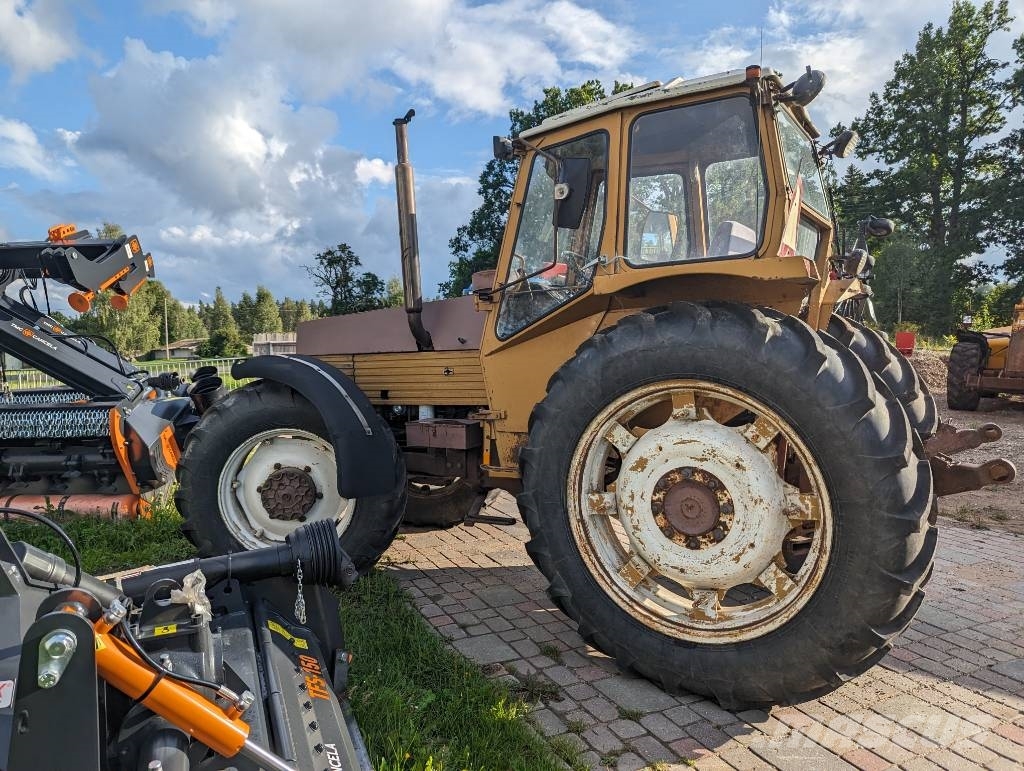 Valtra Valmet 903 Tractors