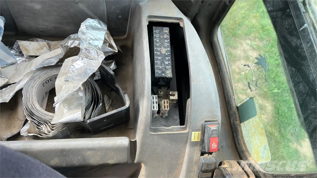 Hitachi ZX 225 USR-E Anlegg - Annet