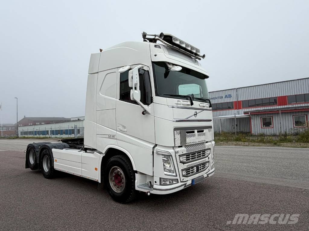Volvo FH 6X4 Lyftbar Tandem Vetopöytäautot