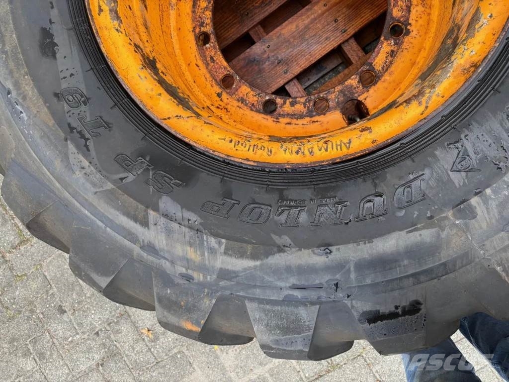 Dunlop Used 555/70R24 EM Dunlop wheel for Ahlmann wheello الإطارات والعجلات والحافات