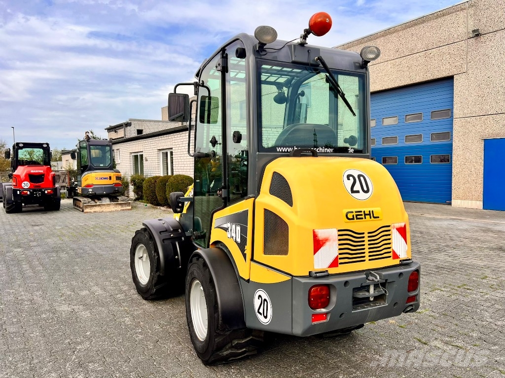 Gehl AL340 by Manitou Radlader