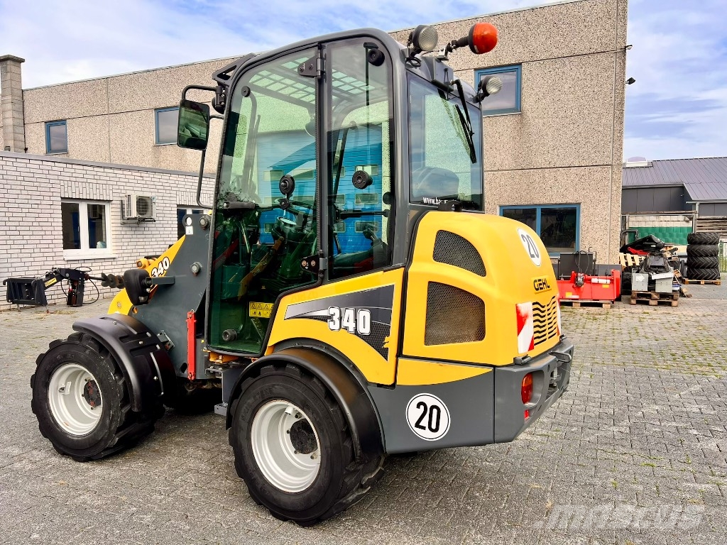 Gehl AL340 by Manitou Radlader