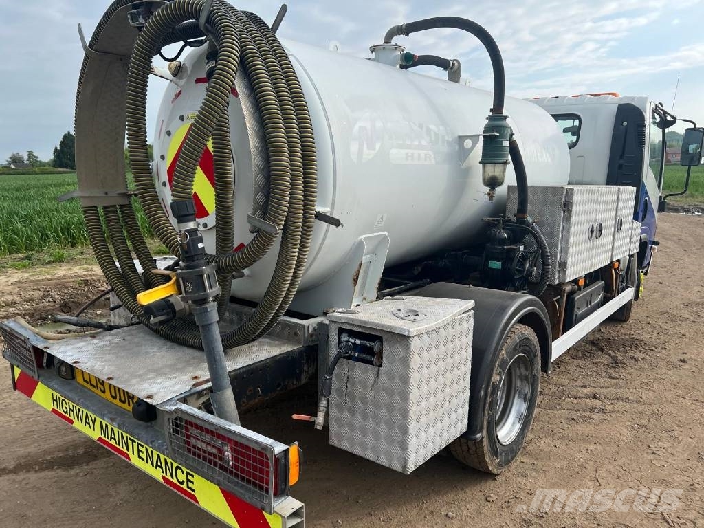 Isuzu Forward NVS 190 7.5 Ton Vac Tankers Tankbiler