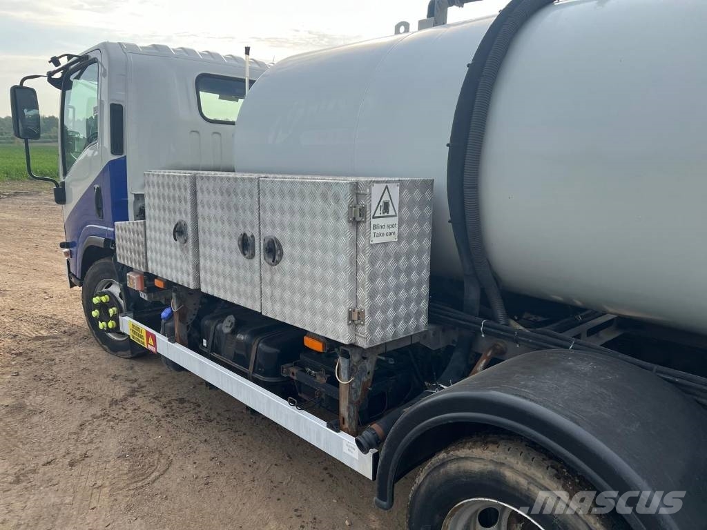 Isuzu Forward NVS 190 7.5 Ton Vac Tankers Tankbiler