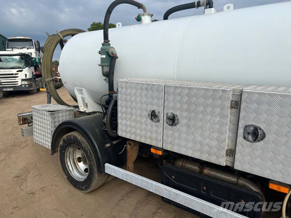 Isuzu Forward NVS 190 7.5 Ton Vac Tankers Tankbiler