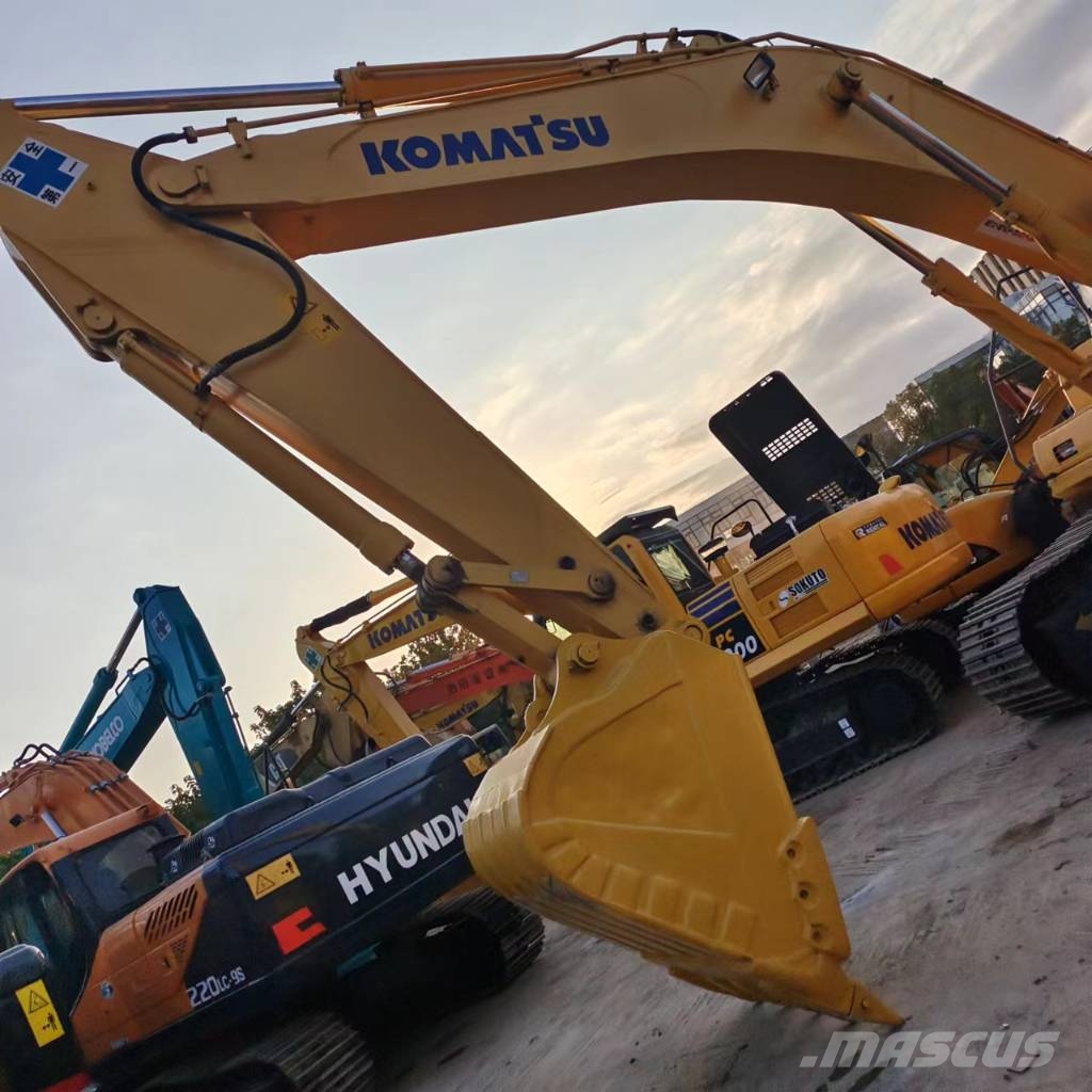 Komatsu PC 360   3000 units excavators in stock Bageri guseničari