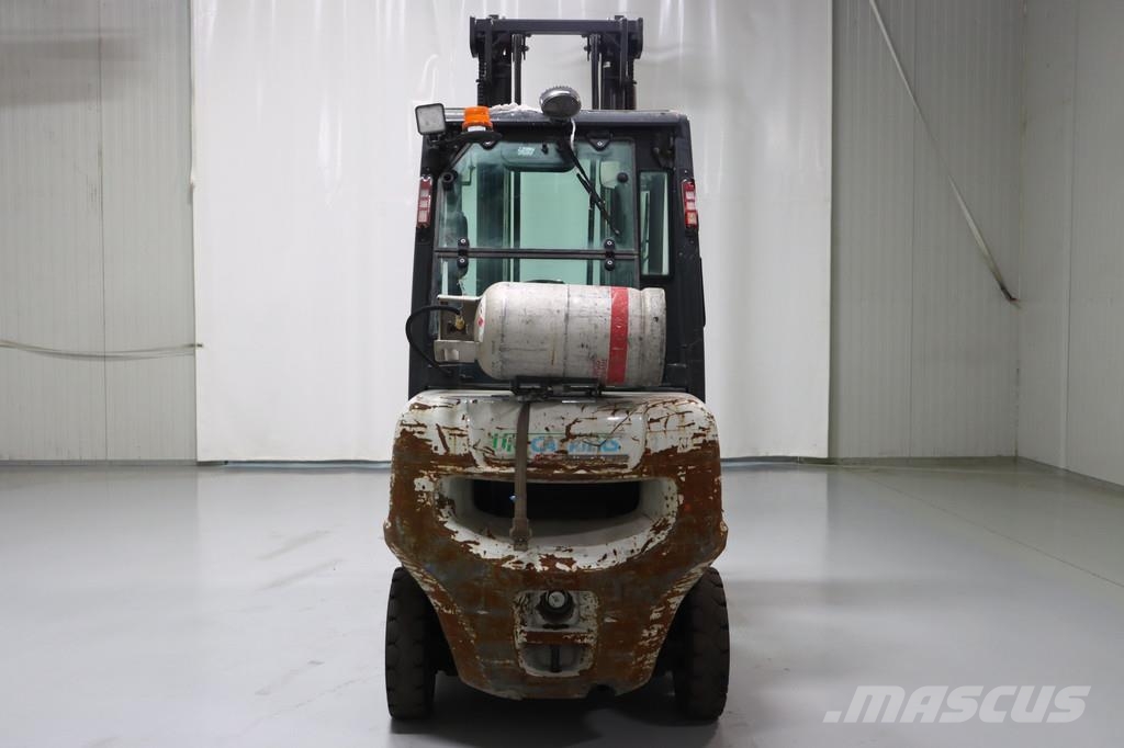 Nissan U1D2A25LQ Wózki LPG
